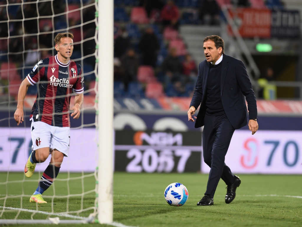 博洛尼亚主帅:最后20分钟失误葬送比赛,盼意杯决赛伤员回归 博洛尼亚主帅:最后20分钟失误葬送比赛,盼意杯决赛伤员回归